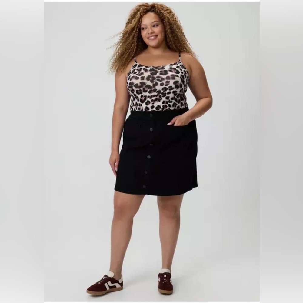 Torrid NWOT Black Faux Button-Front Mini Skirt